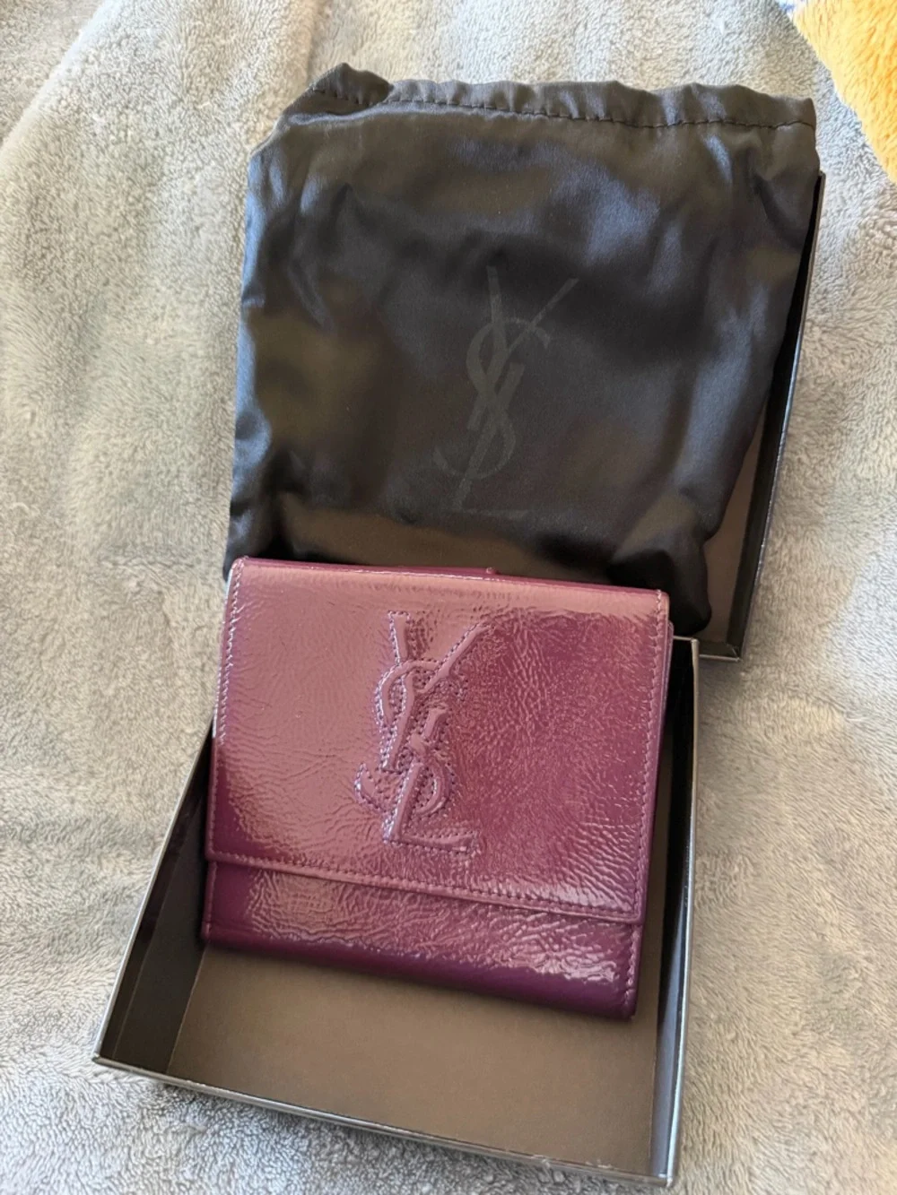 YSL Purple Patent Leather Compact Wallet / Embossed YSL Logo - Picture 1 of 7